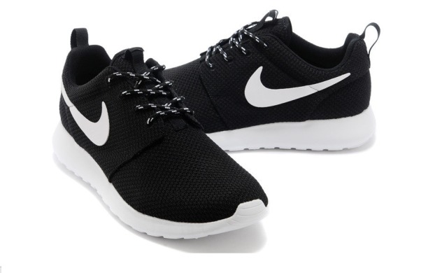 Кросівки Nike Roshe Run "Black/White", EUR 36