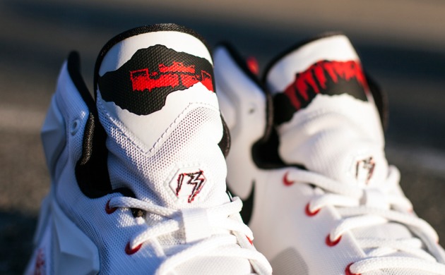 Баскетбольные кроссовки Nike LeBron 13 "Horror Flick", EUR 44