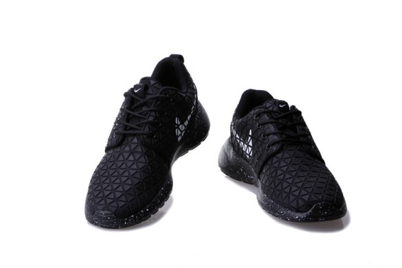 Кроссовки Nike Roshe Run Metric "black", EUR 41