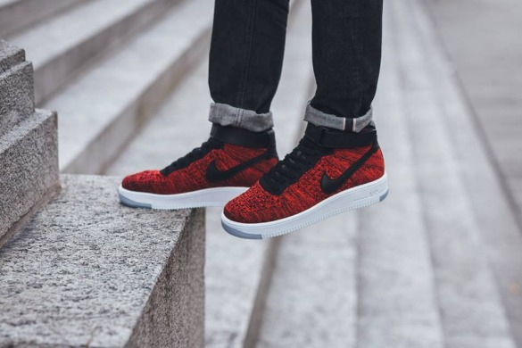 Кросiвки Nike Air Force Flyknit Mid "Red", EUR 44