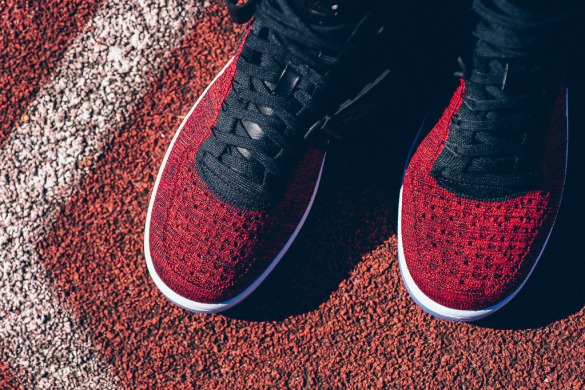 Кроссовки Nike Air Force Flyknit Mid "Red", EUR 42