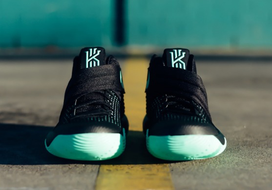 Баскетбольные кроссовки Nike Kyrie 2 "Green Glow", EUR 41