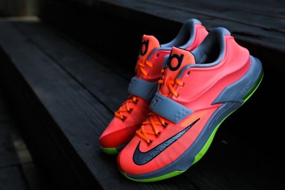 Баскетбольные кроссовки Nike Kd 7 Lightning Strikes, EUR 45