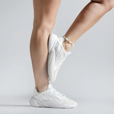 Кросівки Жіночі Adidas Ozelia Originals (H04269), EUR 39