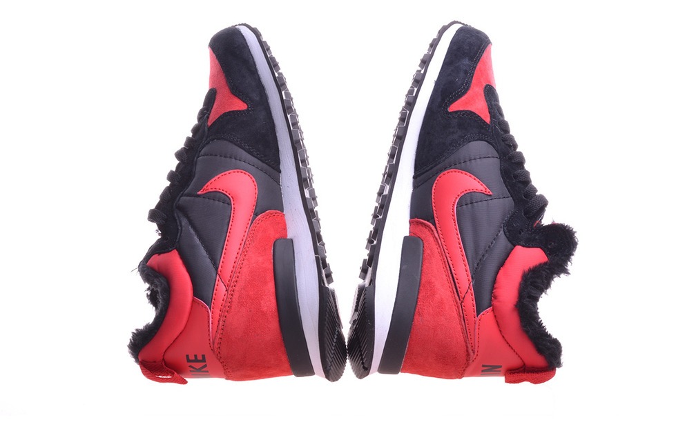 Nike internationalist 2024 mid red