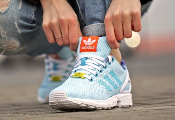 Light blue sales adidas zx flux