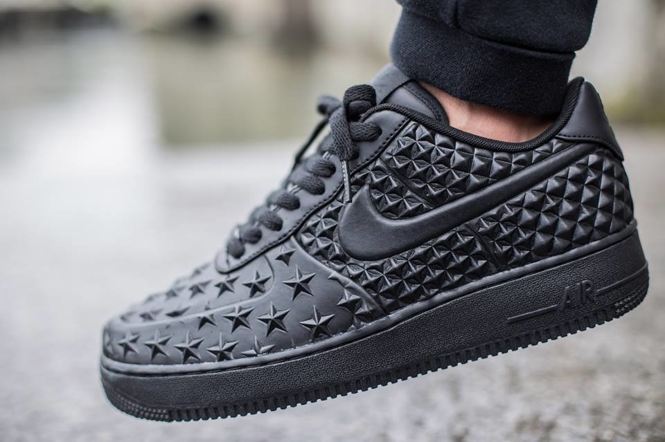 Air force 1 low 07 store lv8 black