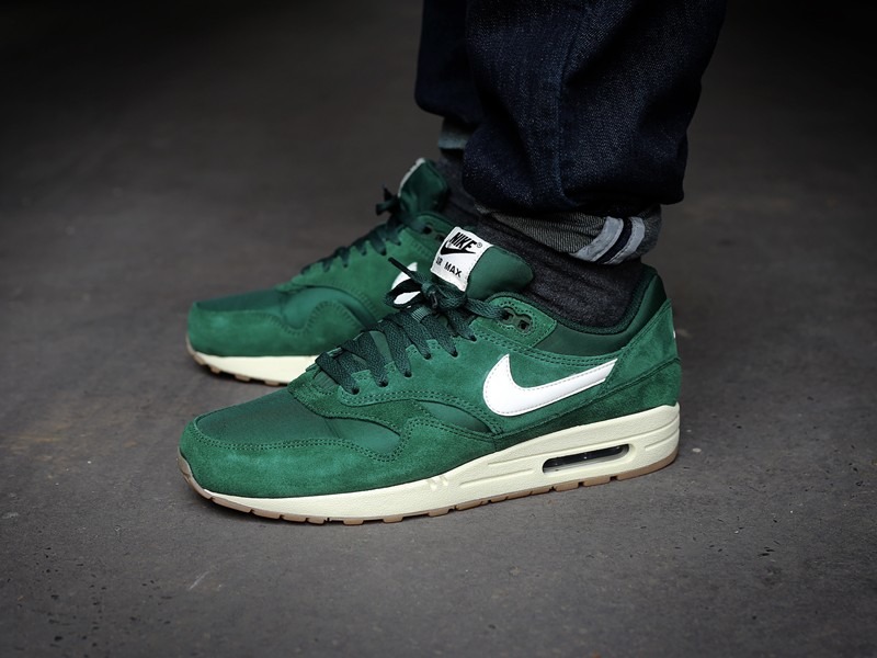 Nike air max 2024 1 essential suede green