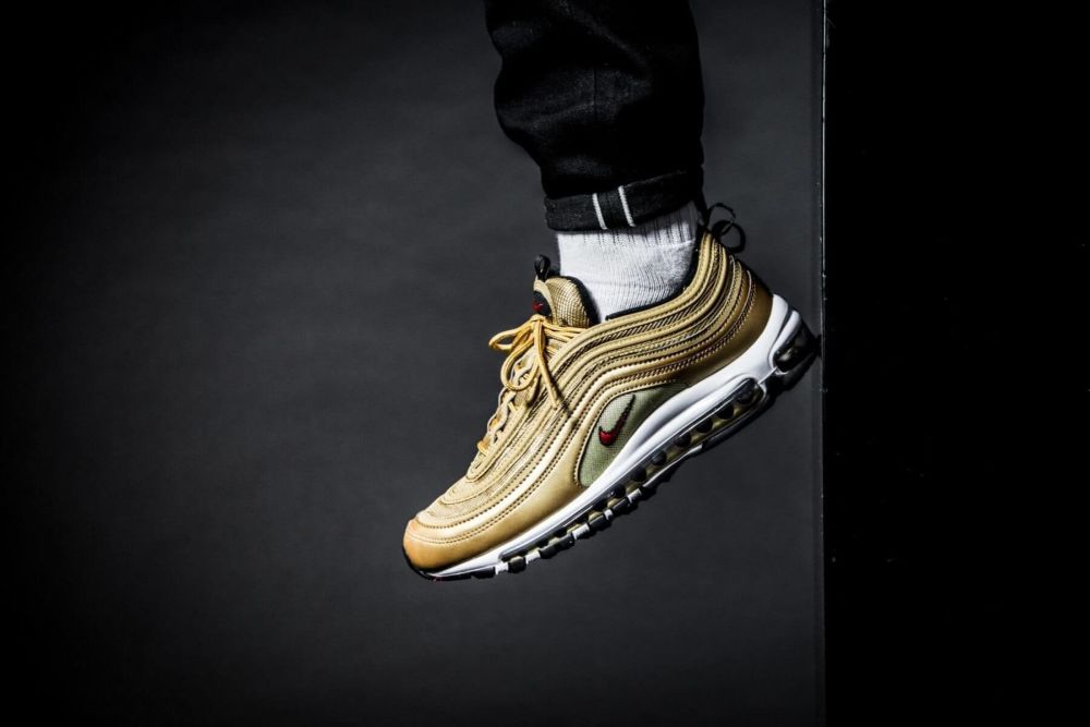 Adidas air max gold hotsell