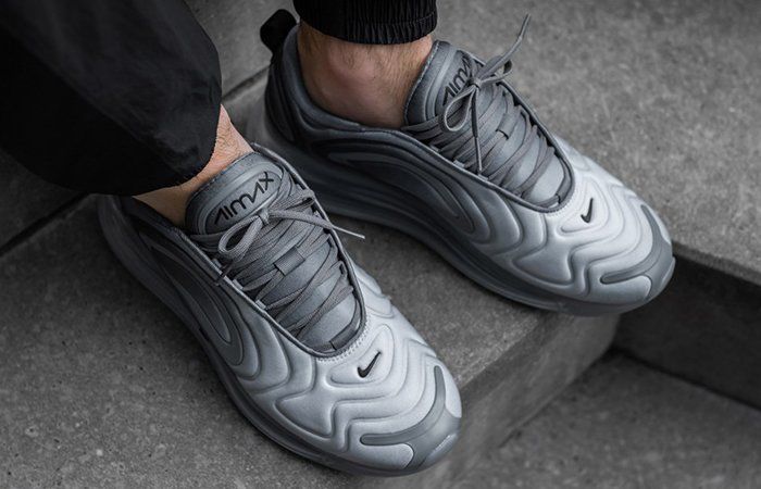 Nike air max 720 carbon sales grey black