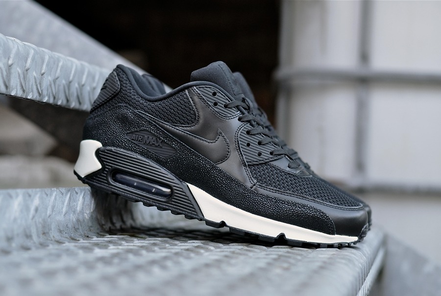 Leather air clearance max 90