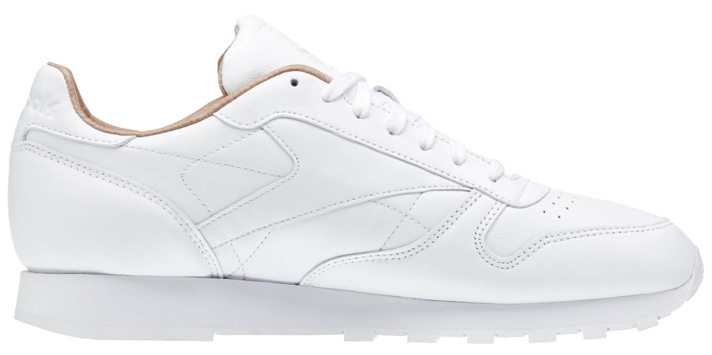 reebok classic premium leather trainers in white v68808
