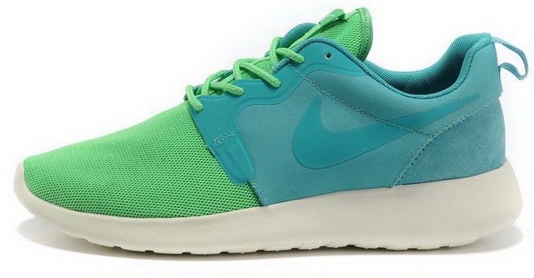 Roshe run store baby blue