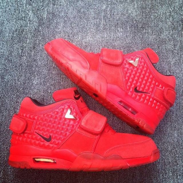 Nike air trainer cruz red clearance october