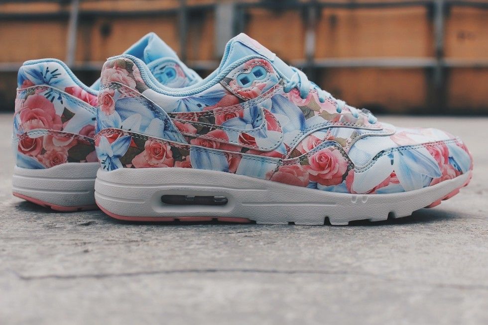 Nike air cheap max with flowers