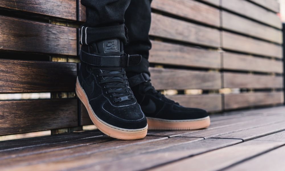 Nike Air Force 1 High 07 LV8 Suede 'Black Gum' - AA1118-001