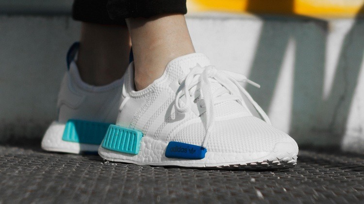 Adidas nmd best sale blue glow