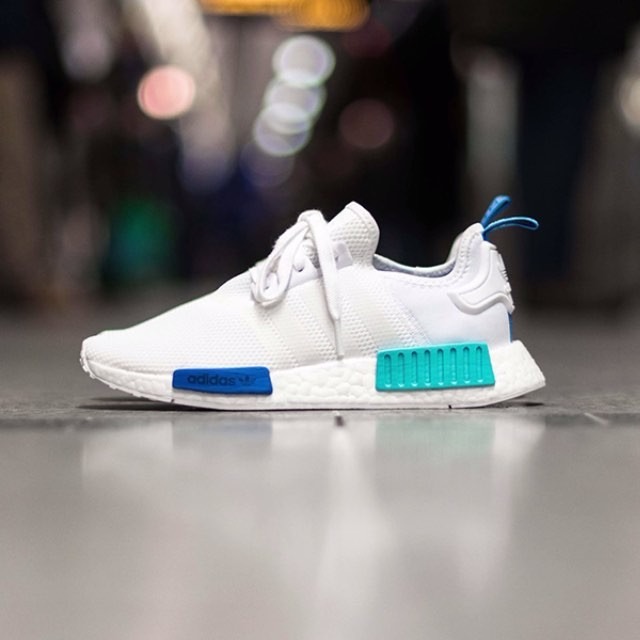 Adidas nmd r1 white best sale blue glow