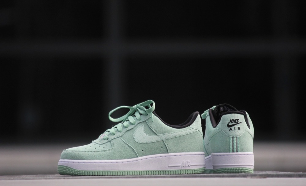 Nike air deals force 1s green