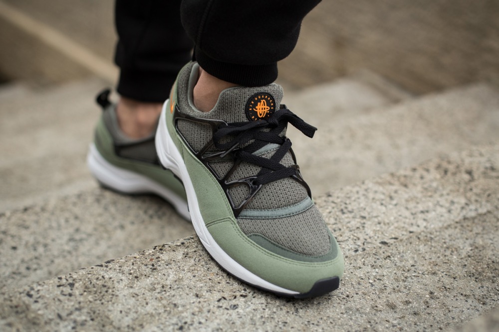 Nike air huarache light x hotsell