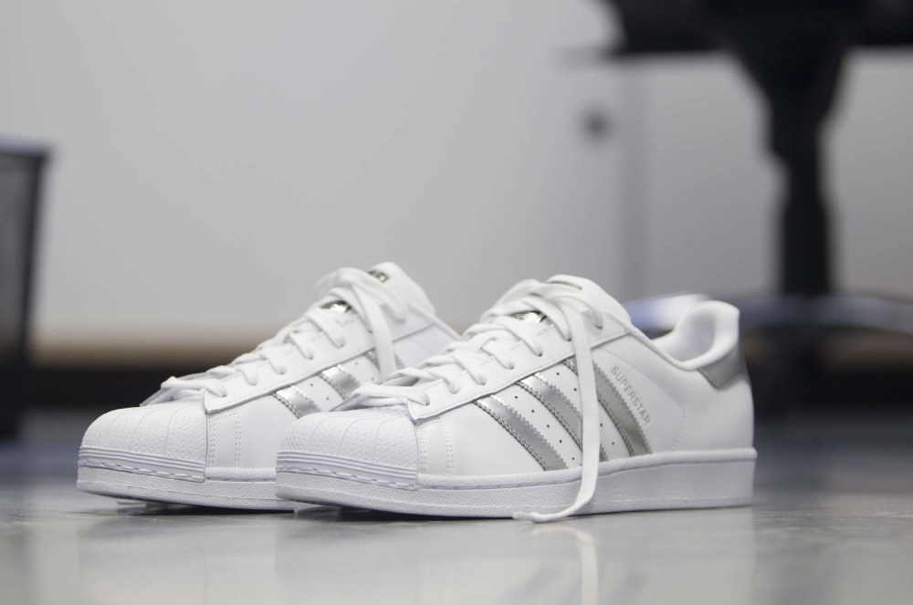 Adidas originals superstar white hot sale silver