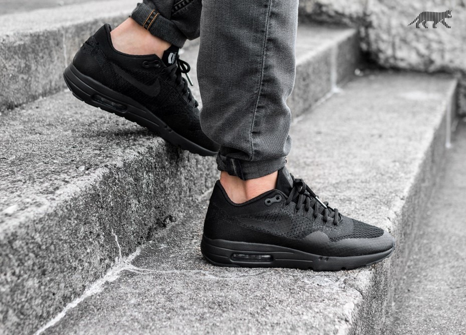 Nike Air max 1 ultra flyknit Triple Black 1 389 Brooklynstore