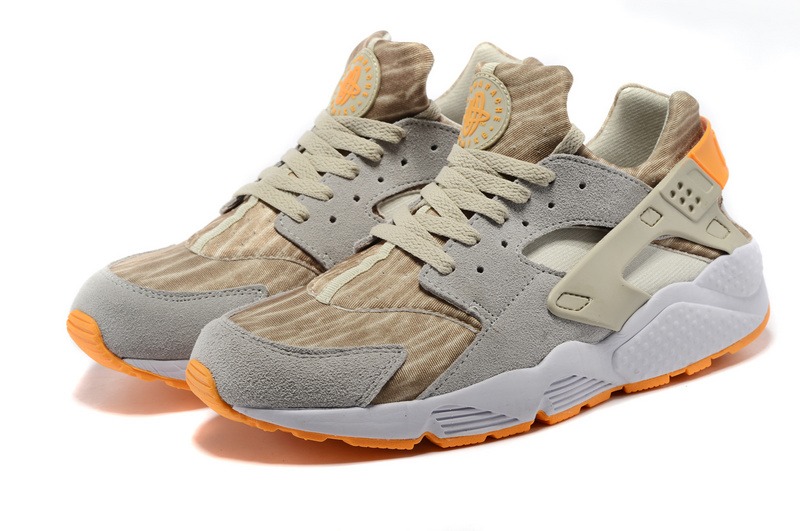 Nike air clearance huarache desert sand