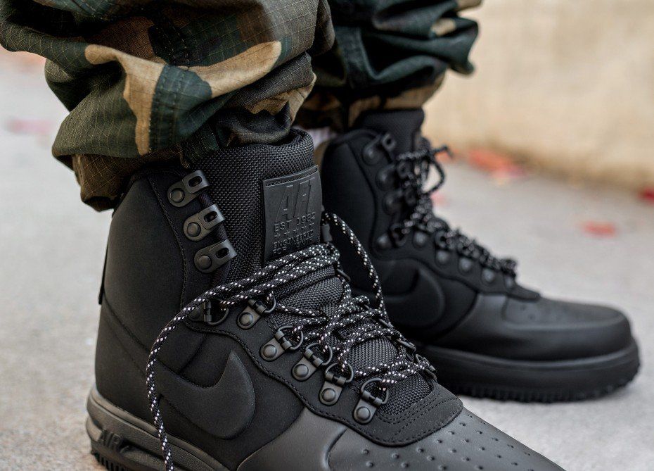 nike duck boots 18