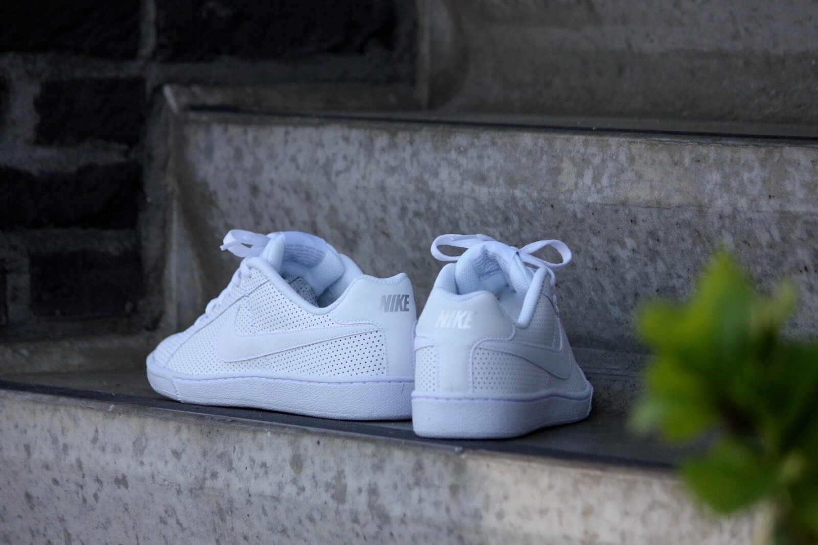 Кроссовки Оригинал Nike Court Royale Prem Leather (833295-110) купить ...