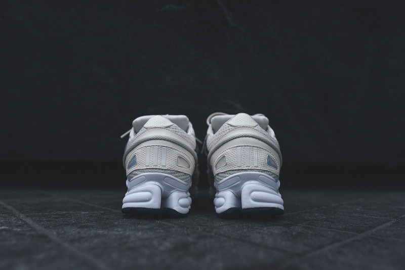 Adidas consortium cheap ozweego 2