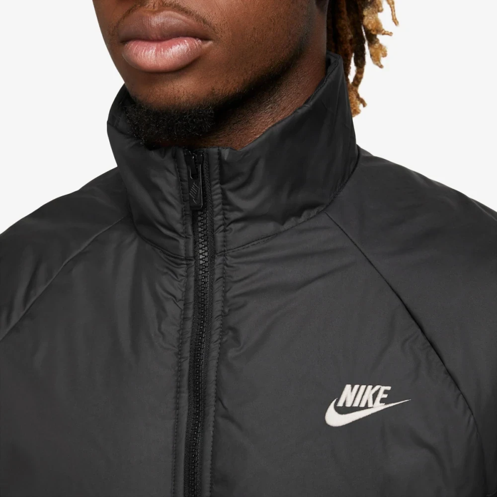 Куртка мужская Nike Sportswear Storm-FIT Windrunner (DX2040-011