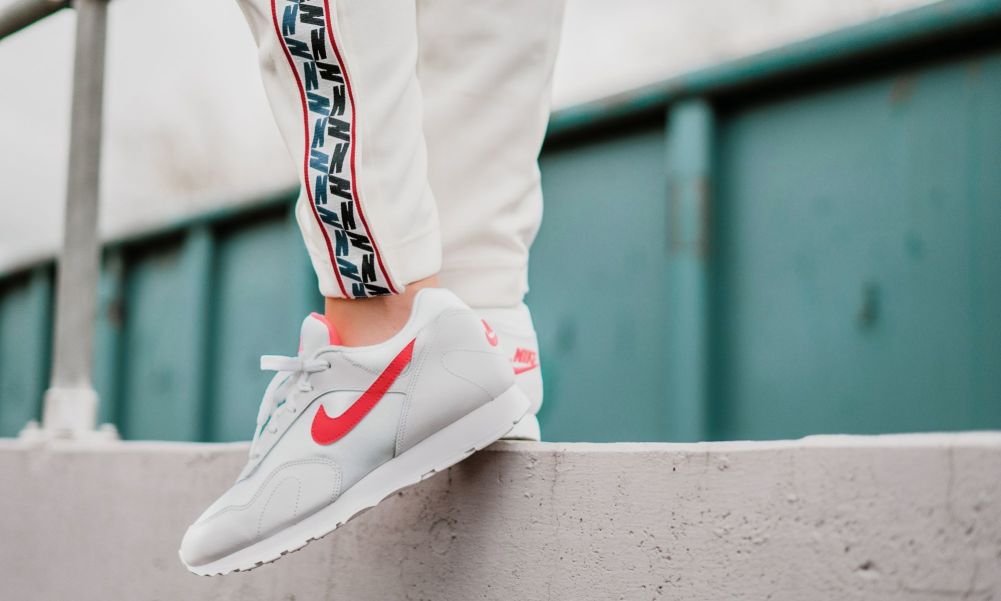 Nike wmns shop outburst og