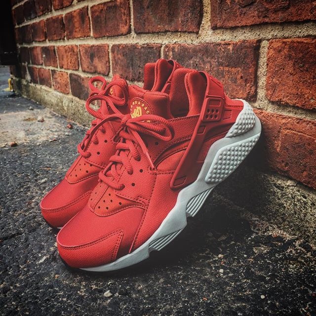 Nike cinnabar huarache sale