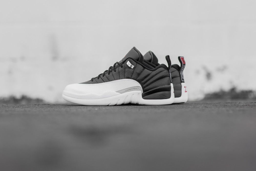 Retro 12 store low playoff