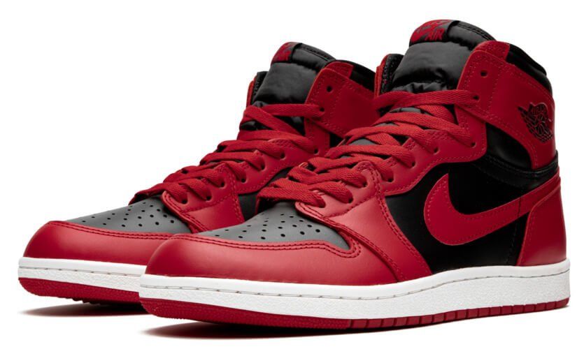 Retro 1 store varsity red