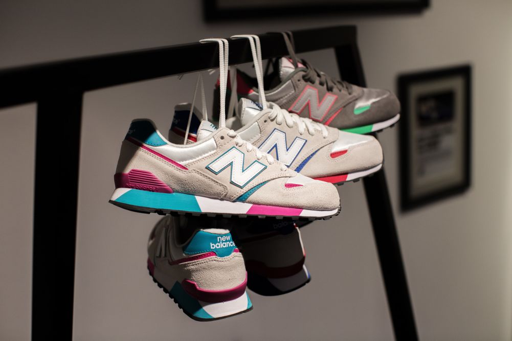 New balance white pink on sale turquoise