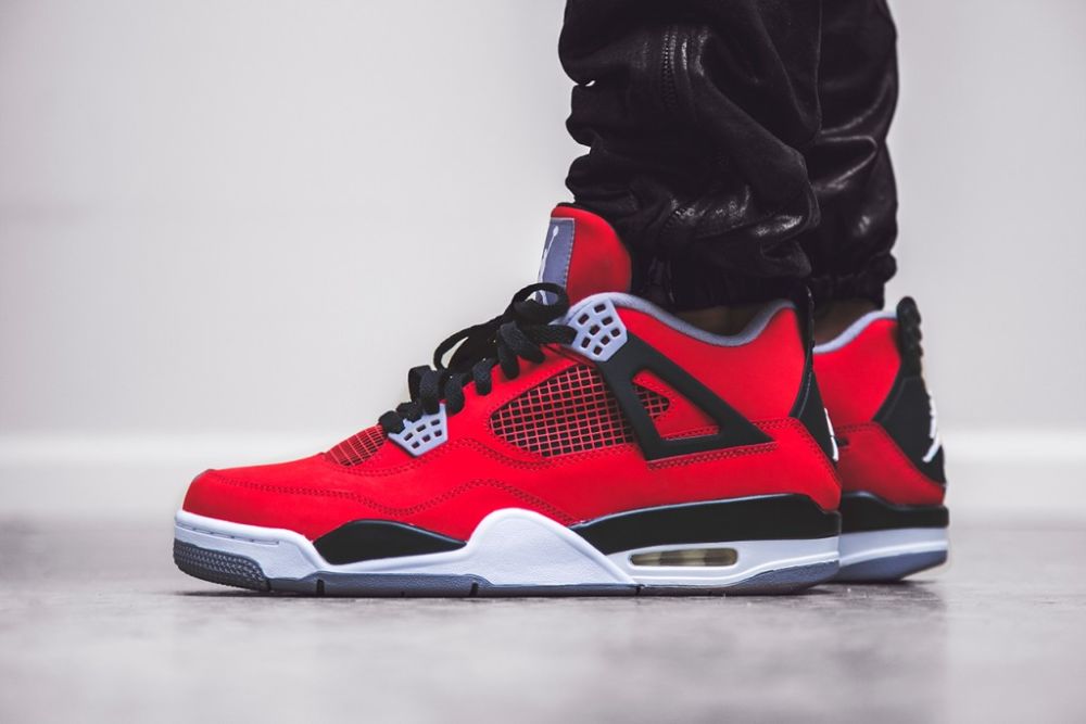 nike jordan 4 toro bravo