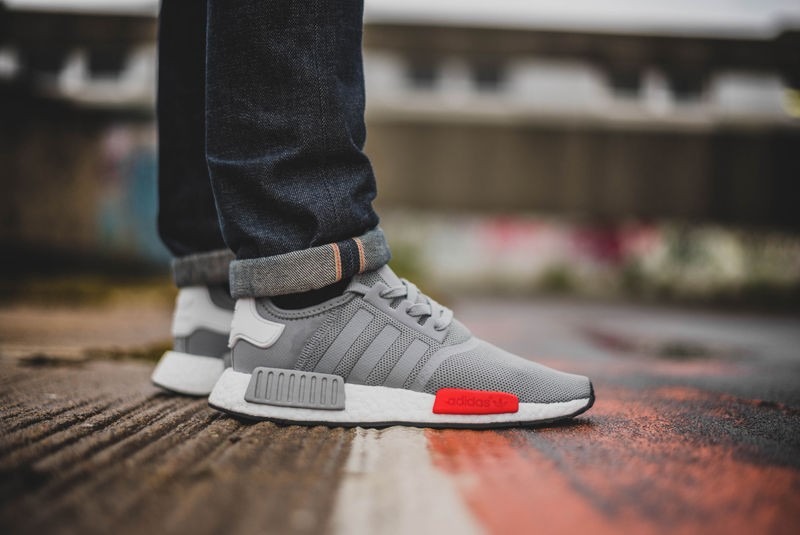 Nmd r1 light store onix