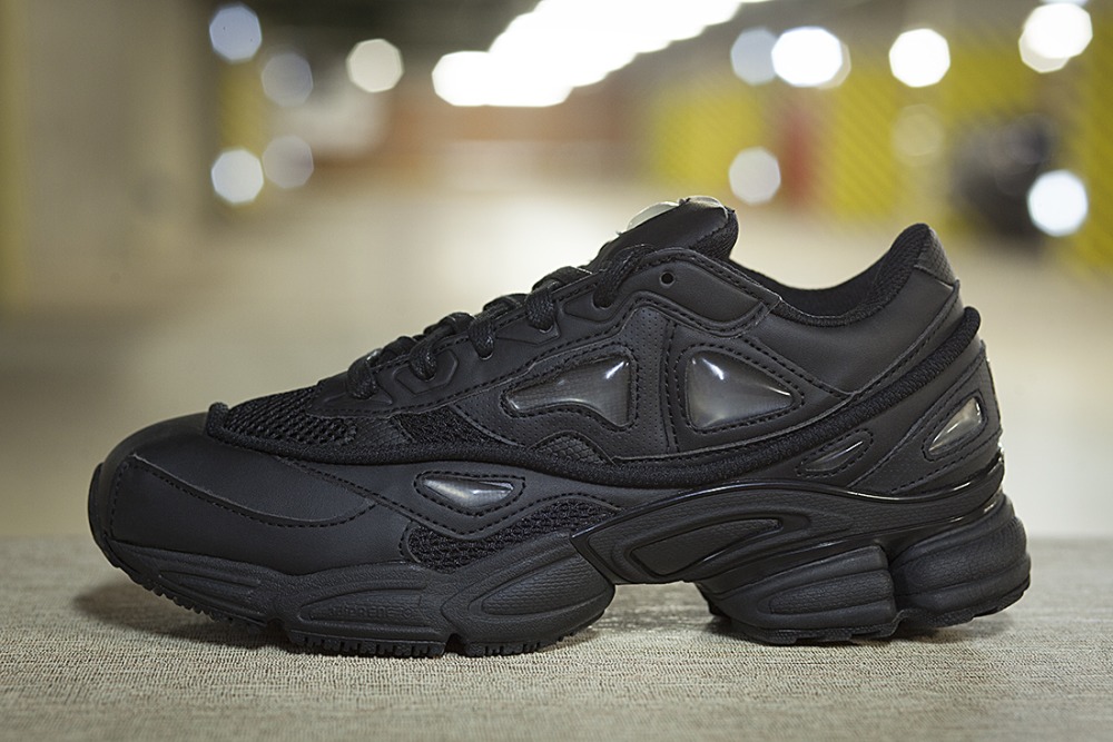 Кроссовки Adidas x Raf Simons Ozweego 2 "Black" купить по цене 1 849 грн в заказать в интернет-магазине Brooklynstore