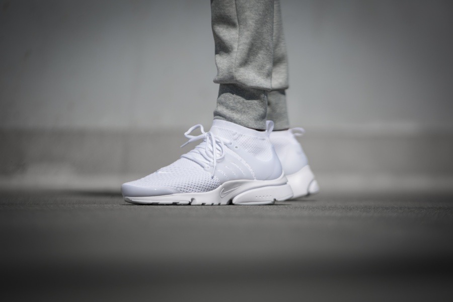 White nike cheap air presto fly