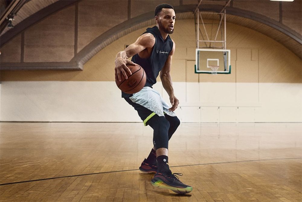 Curry 6 triple outlet white