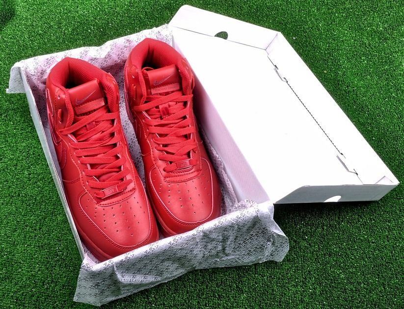 All red 11s best sale