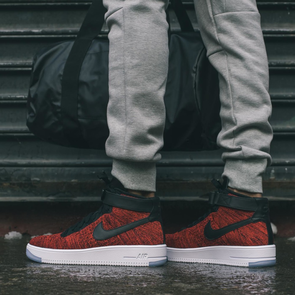 Air force flyknit red best sale