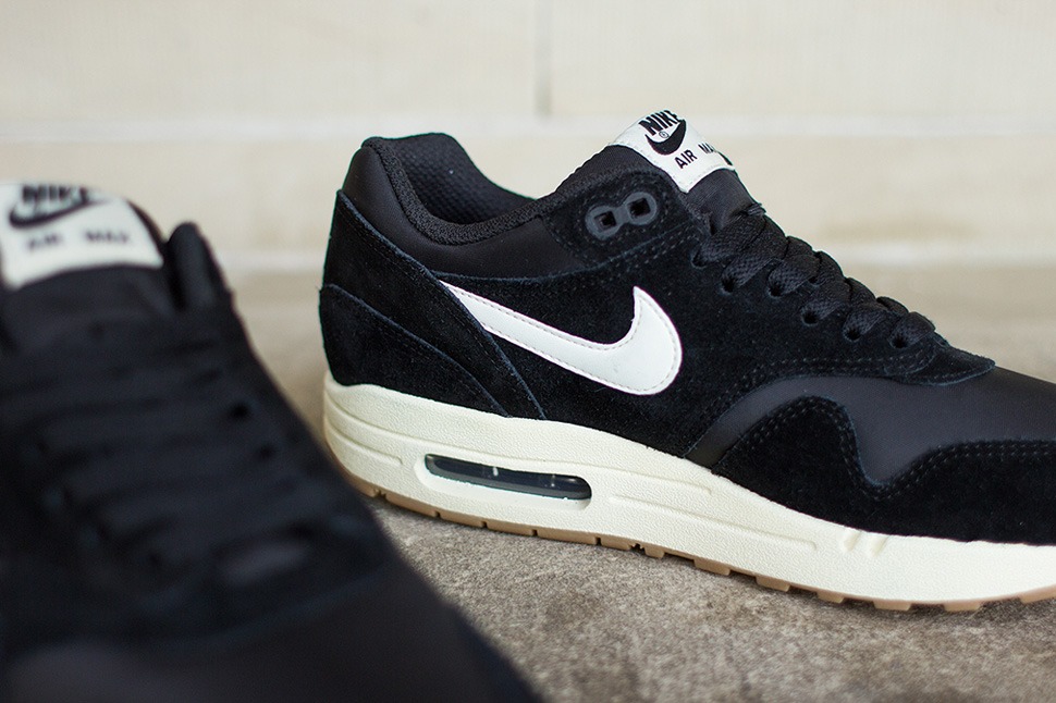 nike air max essential 1 black