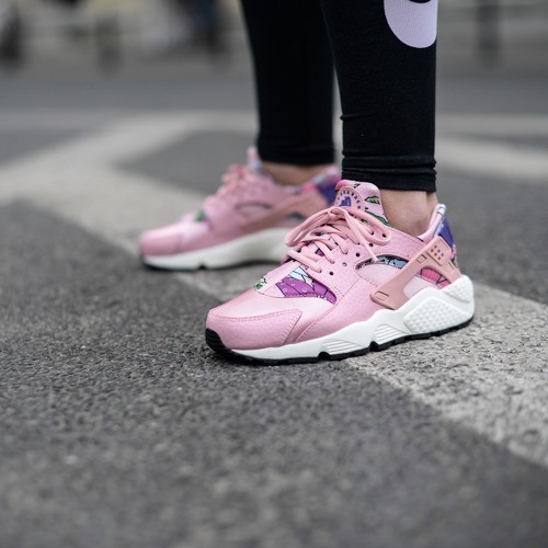 Nike huarache run pink online