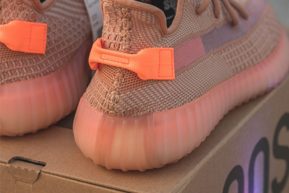 Yeezy 2025 v2 clay