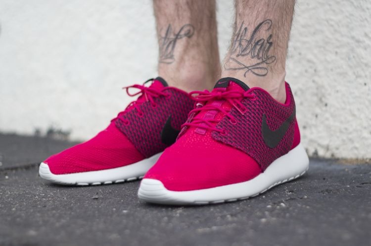 Roshe store run fucsia