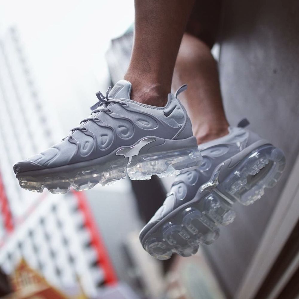 Nike air max vapor plus grey hotsell