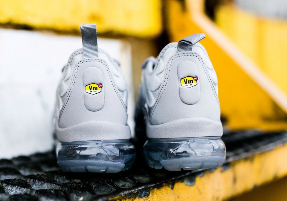 Wolf grey nike 2024 air vapormax plus