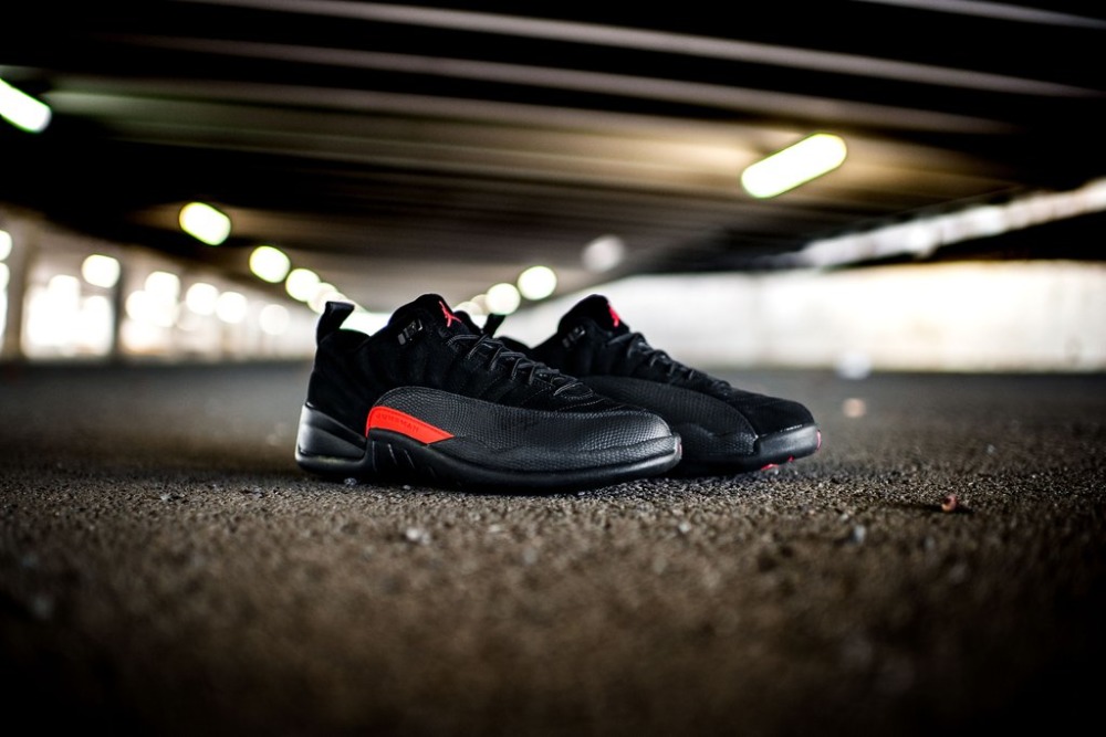 Jordan 12 low hot sale black and red